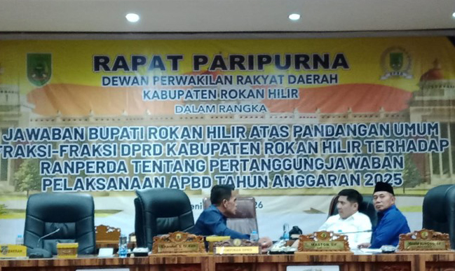 Rapat Paripurna DPRD Pandangan Umum 8 Fraksi Tentang RANPERDA APBD Tahun Anggaran 2025